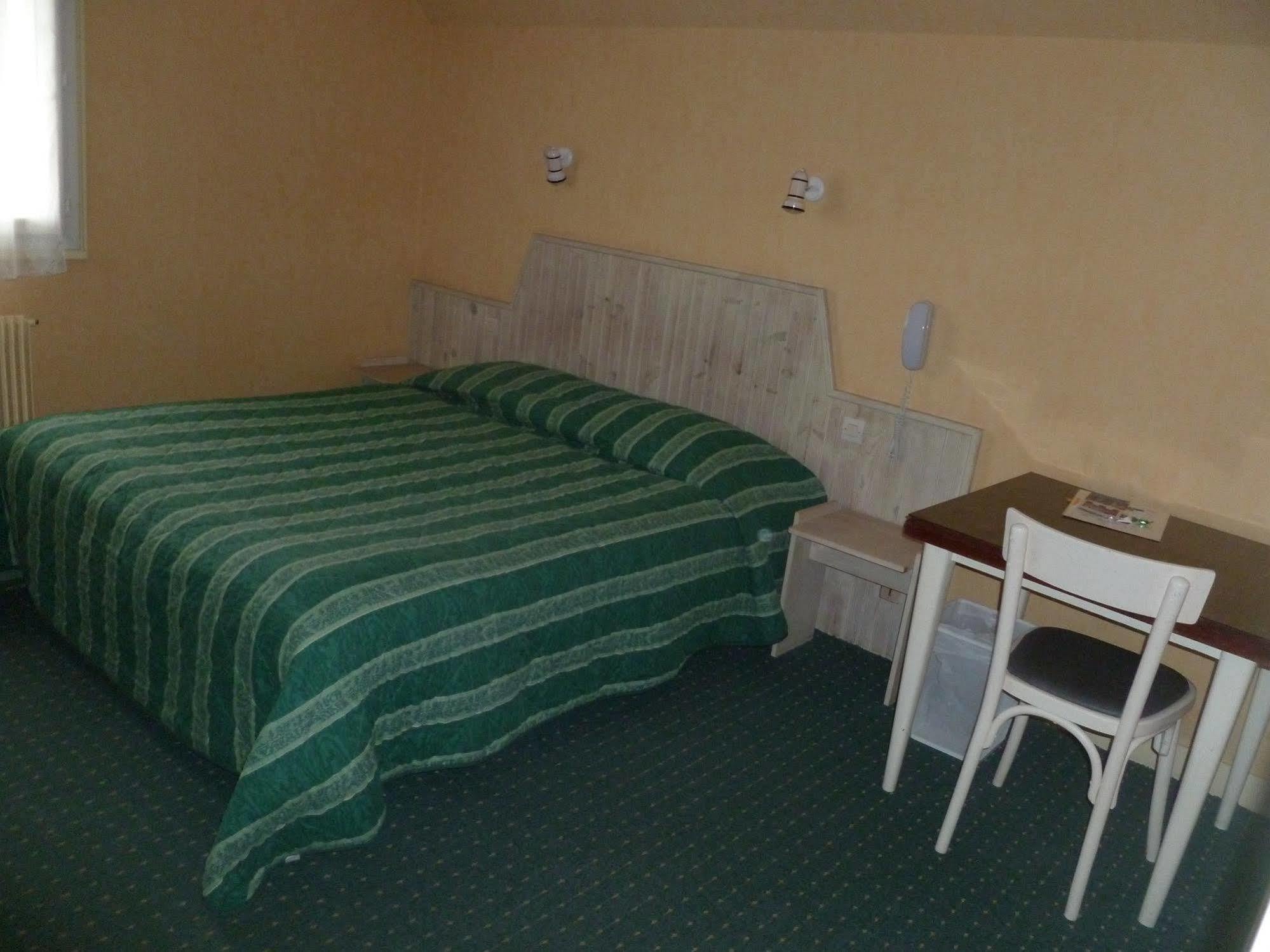 Hotel Rive Sud Chinon Exteriör bild