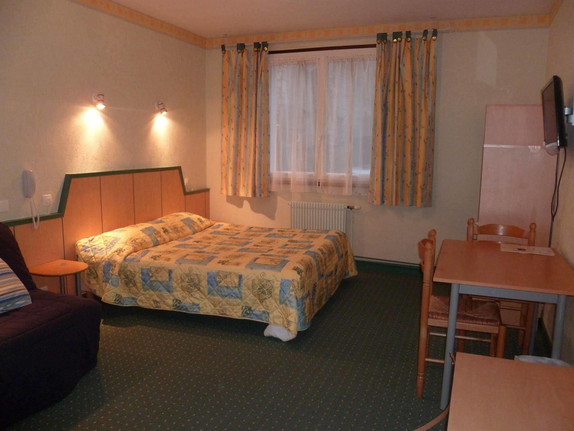 Hotel Rive Sud Chinon Exteriör bild